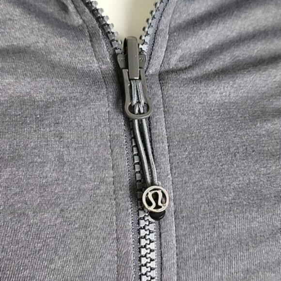 Lululemon Grey Dance Studio Reversible Jacket Hooded Stretch Thumbholes Size 6 - Picture 7 of 15
